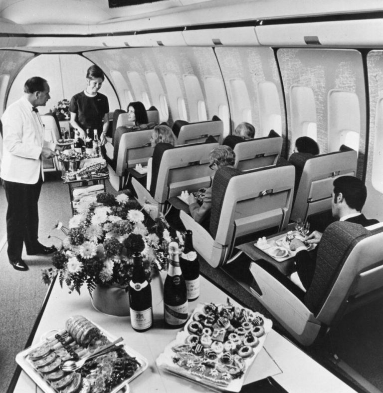 50 Amazing Photos from the Golden Age of Air Travel