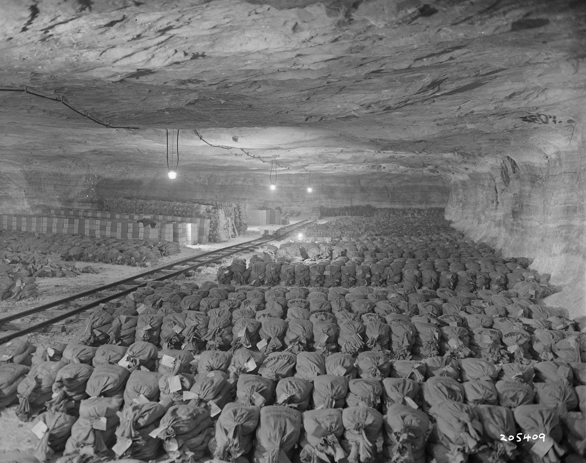 9 Fascinating Unsolved Historical Mysteries