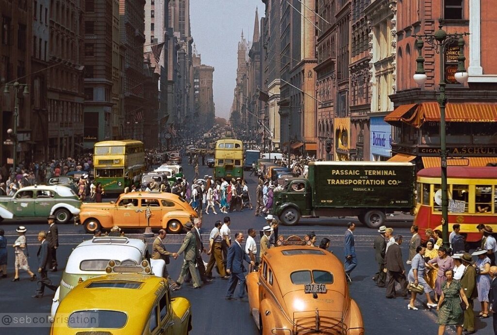 Colorized photos of the US in the 1940s - History Defined