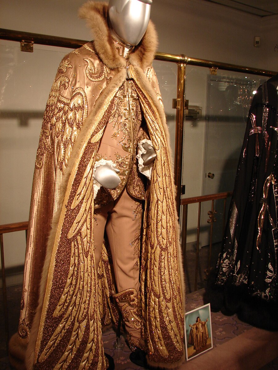 Liberace The Virtuoso Behind the Glitz and Glamour