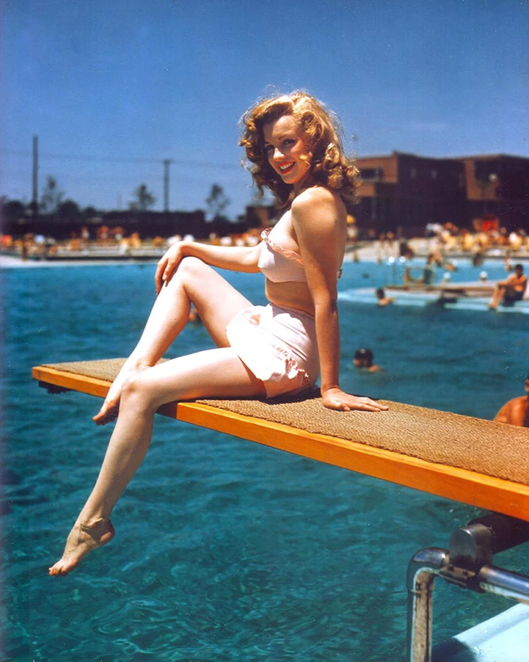 Marilyn Monroe: Glamorous photos of the tragic American icon