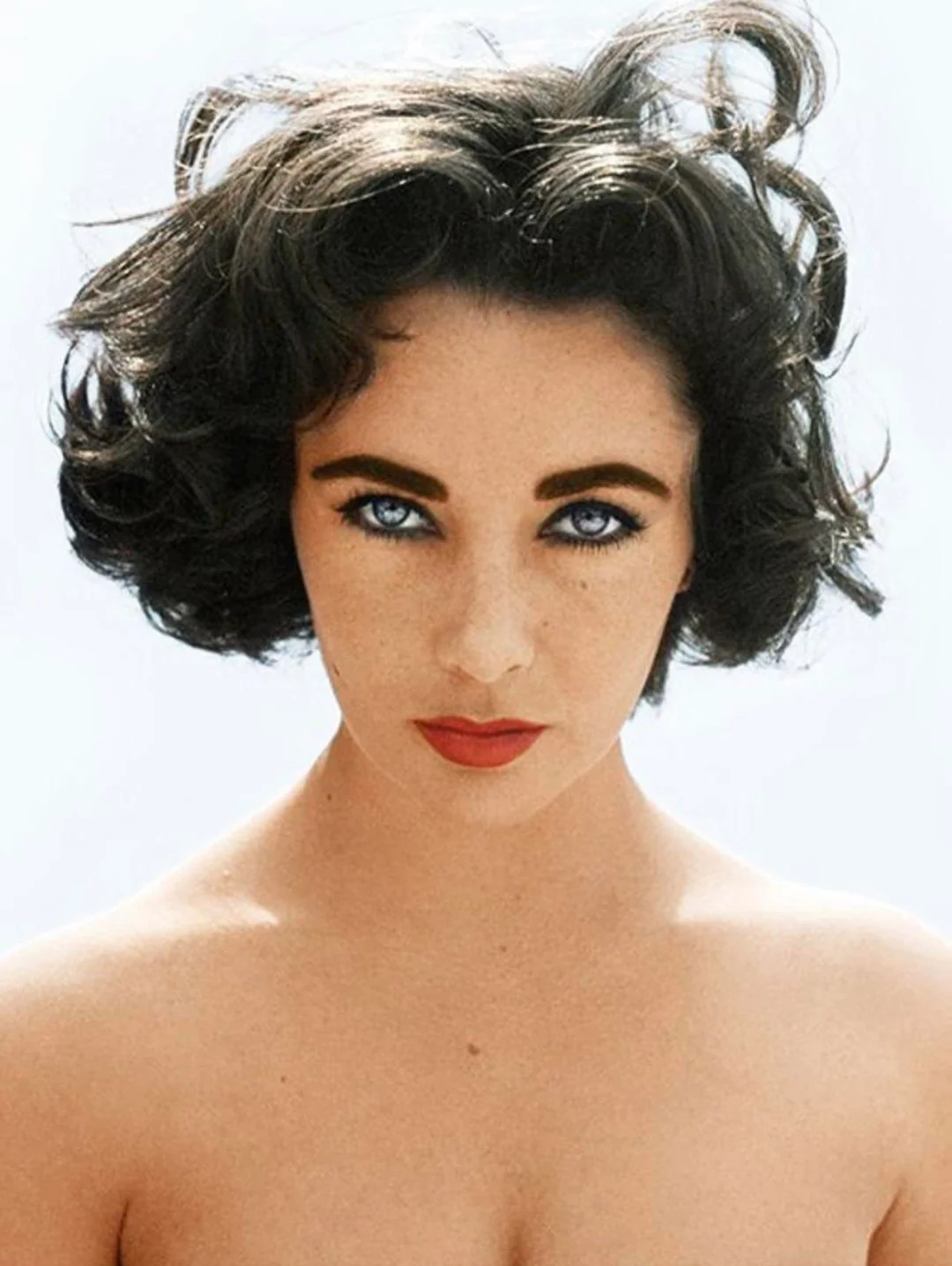 Elizabeth Taylor: Dazzling photos of the classic Hollywood icon