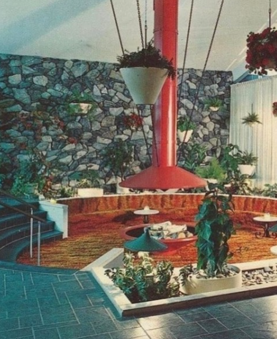 Shagadelic 70s Conversation Pit