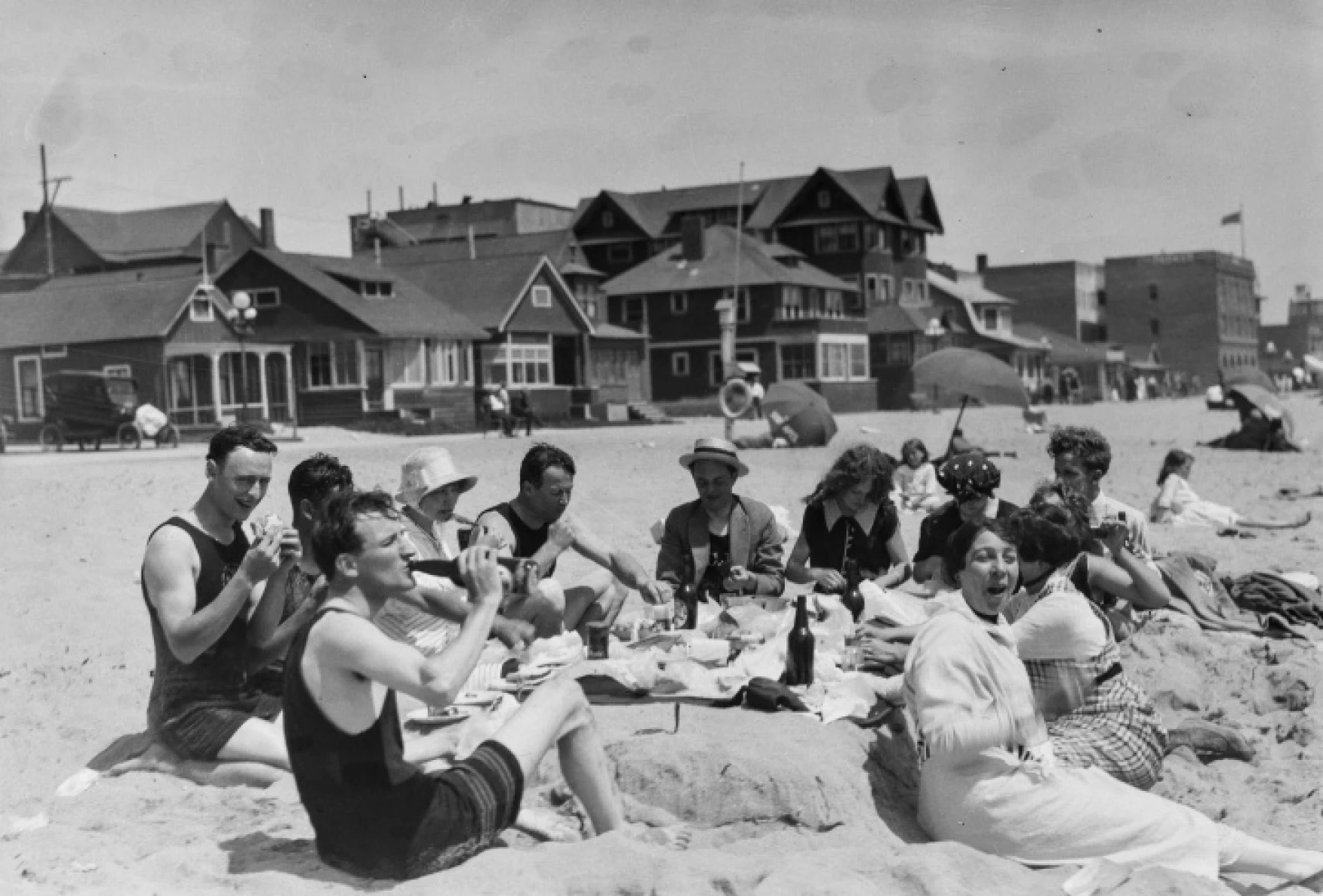 Photos of Beach Days in the Early 20th Century